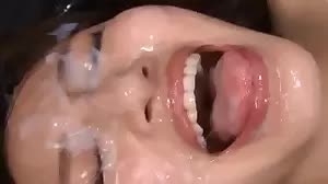 Bukakke slut trying to catch flying cum with her mouth